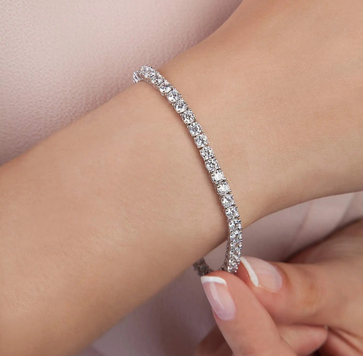 JD Adjustable Cubic Zirconia Tennis Bracelet